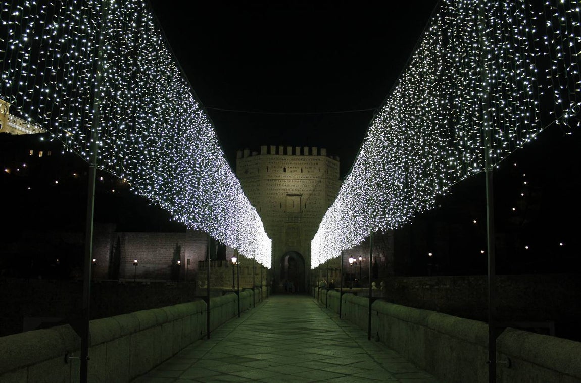 Un camino entre miles de luces. 