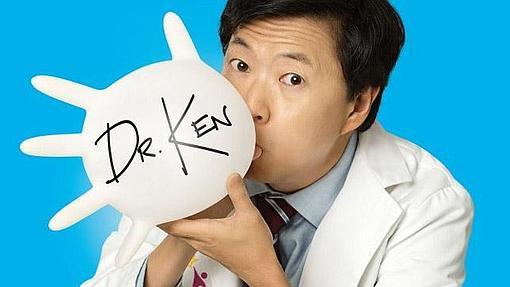 Ken Jeong como «Dr. Ken»