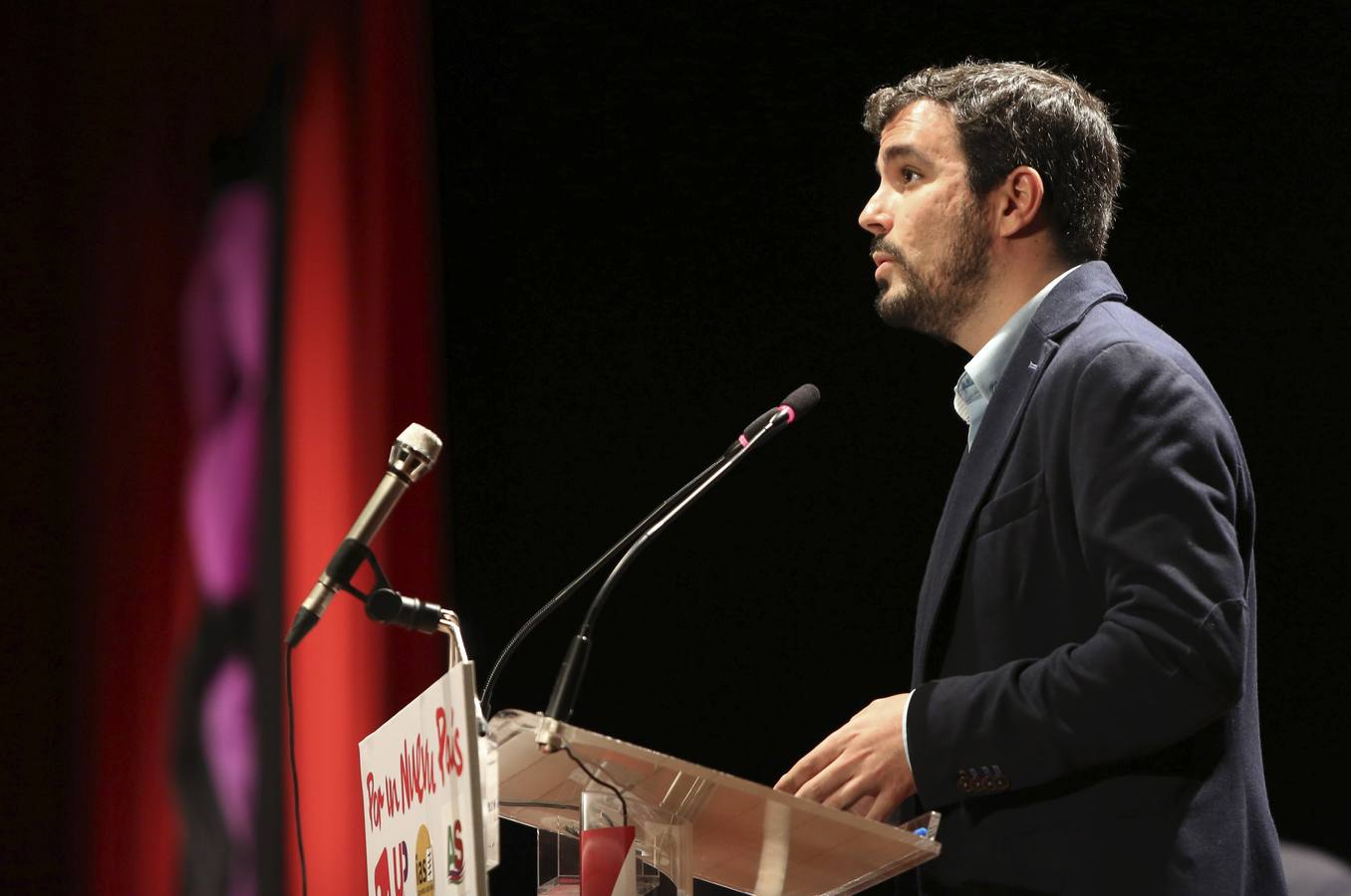 Alberto Garzón durante un mitin de campaña de su formación que ha tenido lugar en Avilés. 