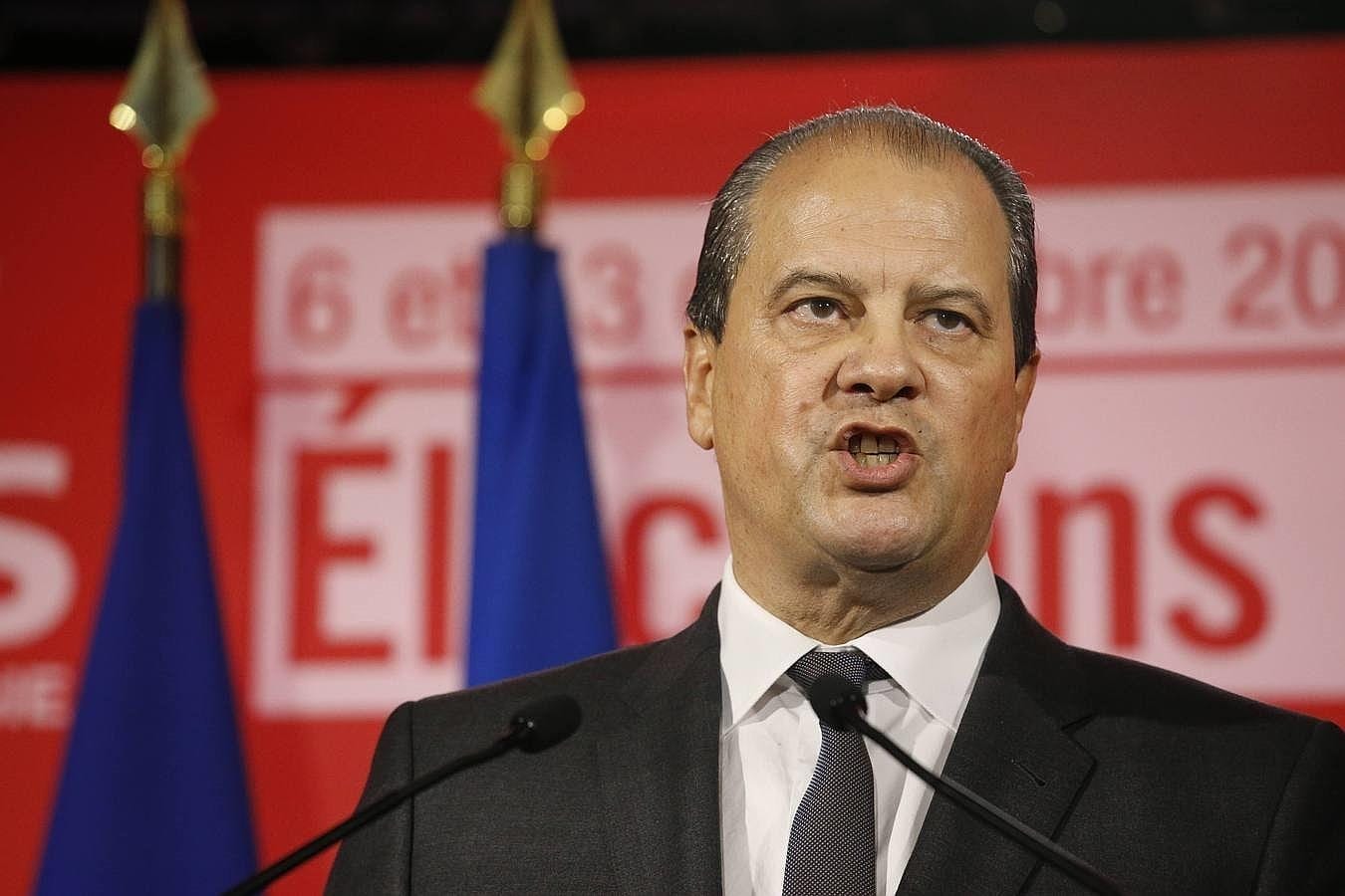 Jean-Christophe Cambadelis, primer secretario del Partido Socialista, durante su discurso después de conocer los resultados electorales