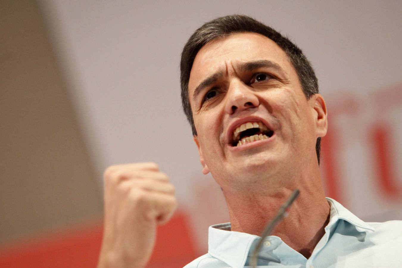 El secretario general del PSOE criticó la actuación de Pablo Iglesias en el debate