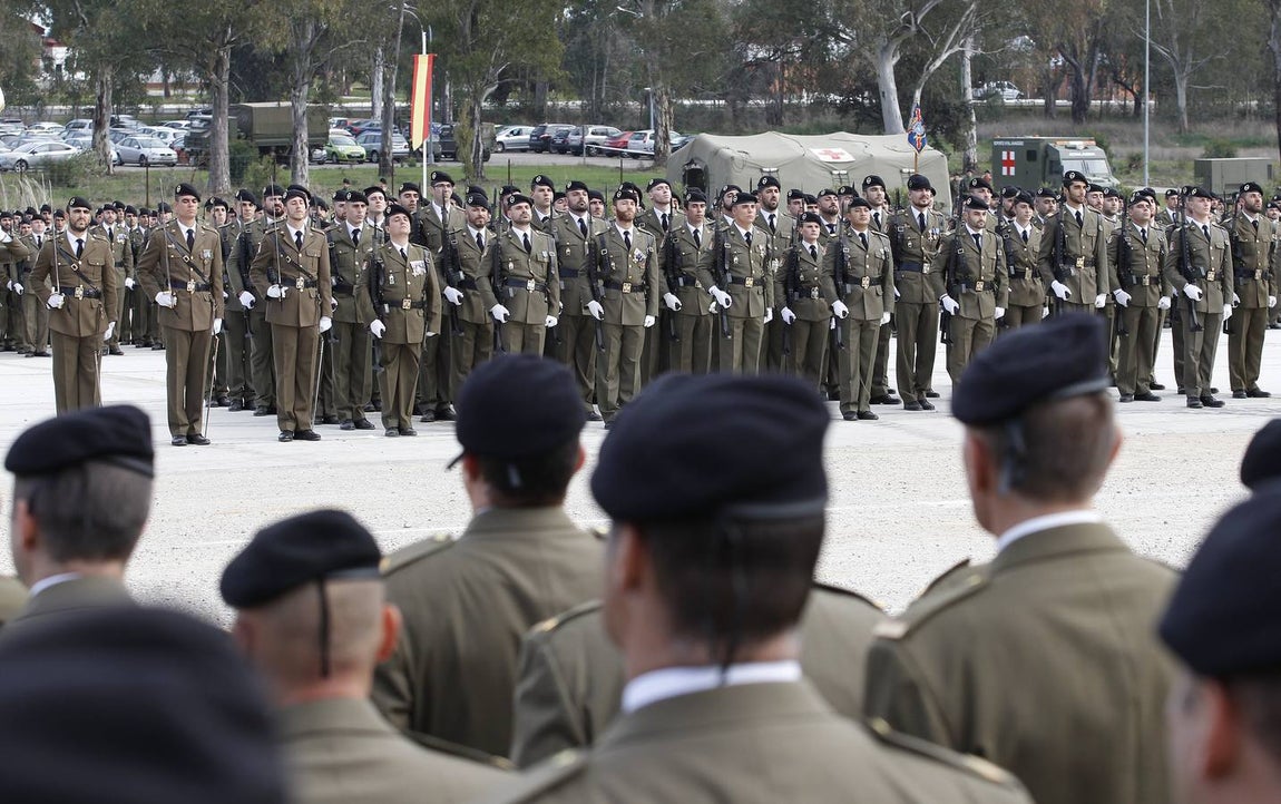 El desfile militar de la Brimz X por la Inmaculada, en imágenes