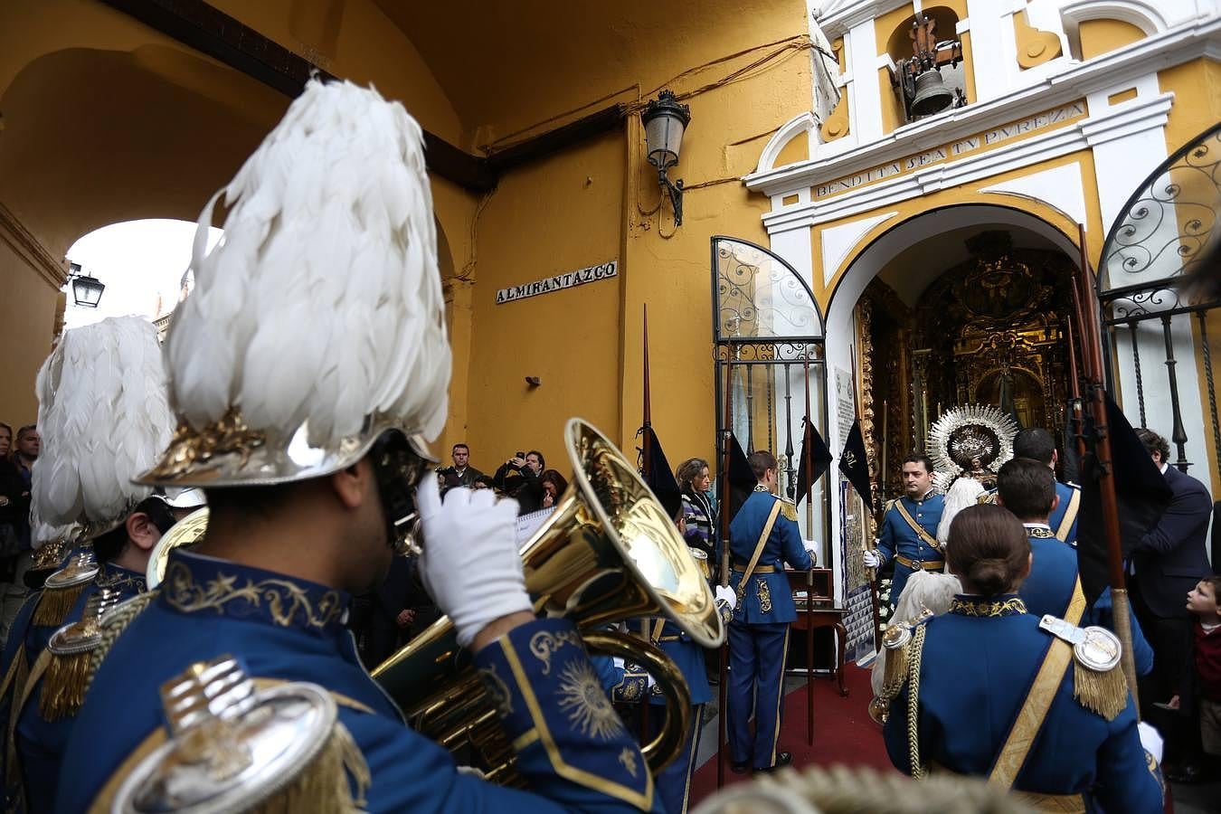 Postales del día de la Inmaculada en Sevilla