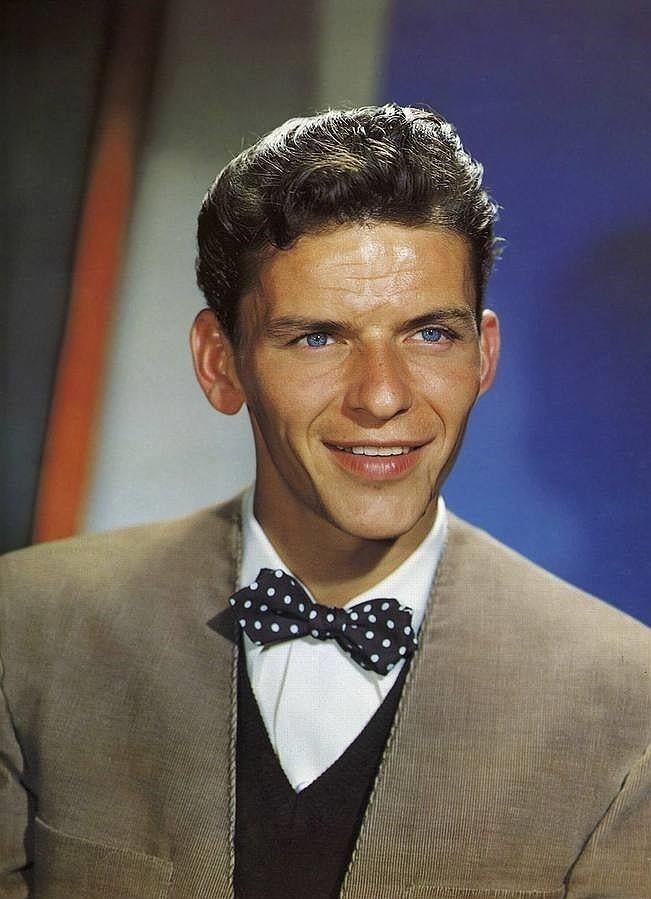 Retrato de joven con ojos azules. 