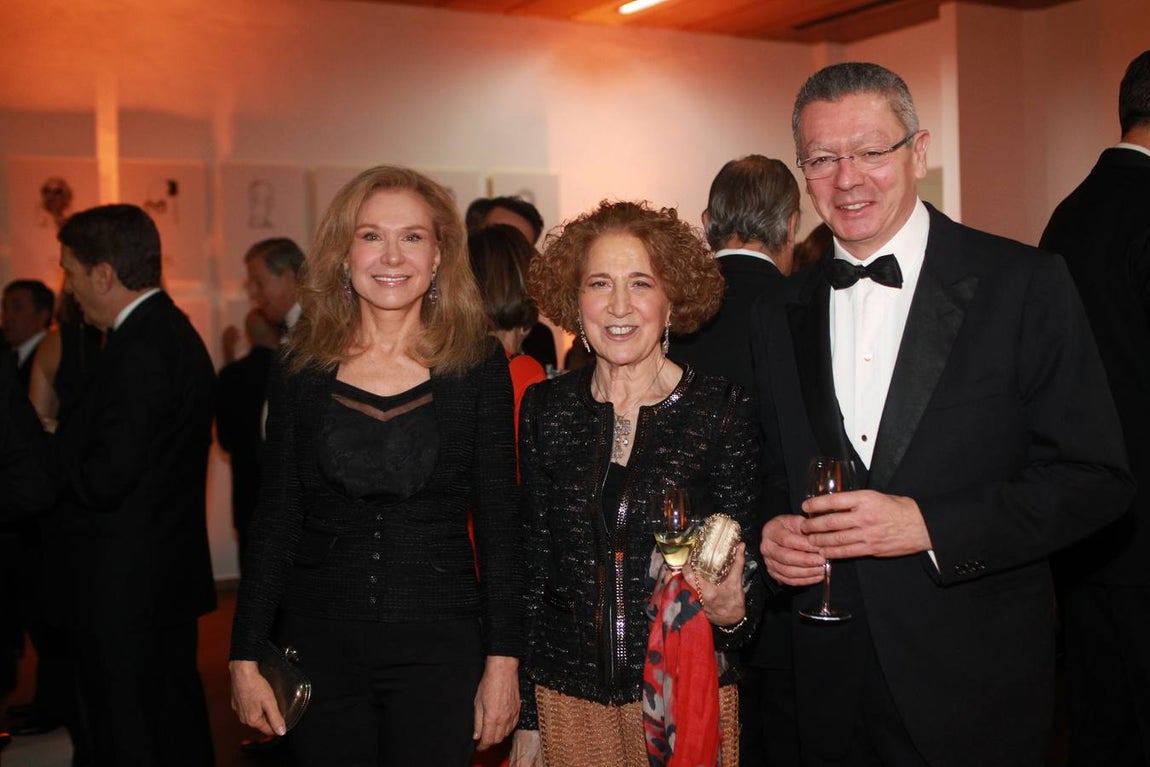 Las imágenes más relevantes de unos concurridos premios Mariano de Cavia. 