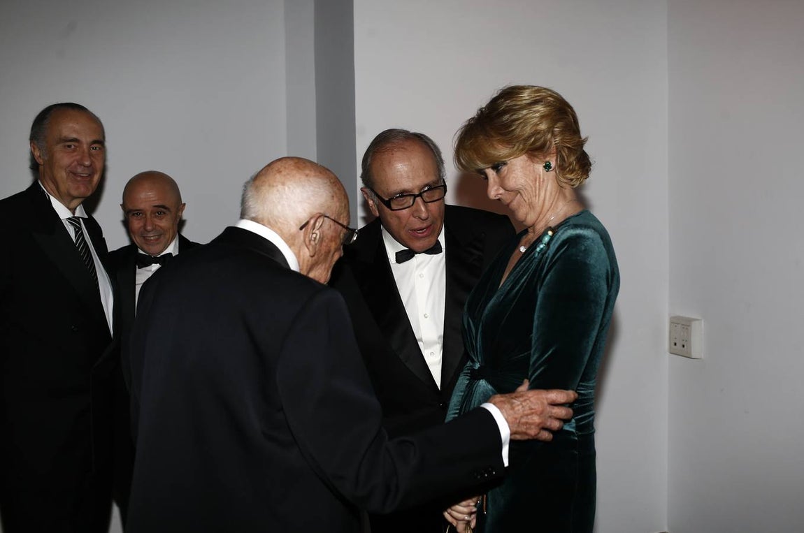 Las imágenes más relevantes de unos concurridos premios Mariano de Cavia. 