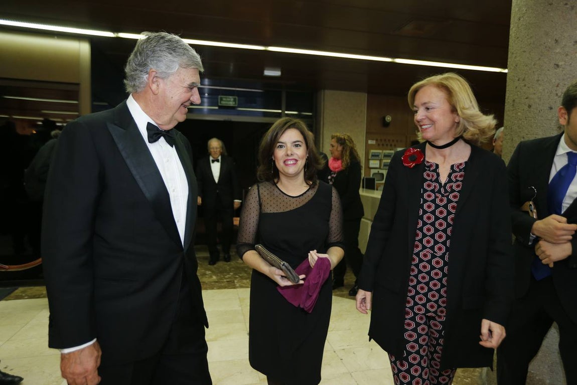 Las imágenes más relevantes de unos concurridos premios Mariano de Cavia. 