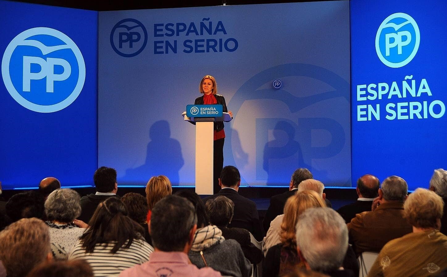 La secretaria general del Partido Popular y candidata número 1 al Congreso por Toledo, María Dolores Cospedal, ha estado hoy en Tarancón en un acto con mayores
