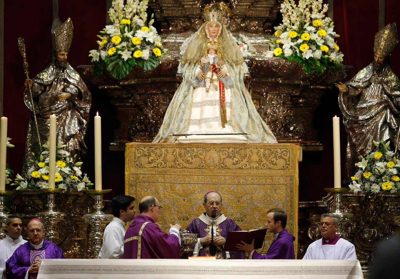 Misa de la apertura del Año de la Misericordia en la Catedral de Sevilla