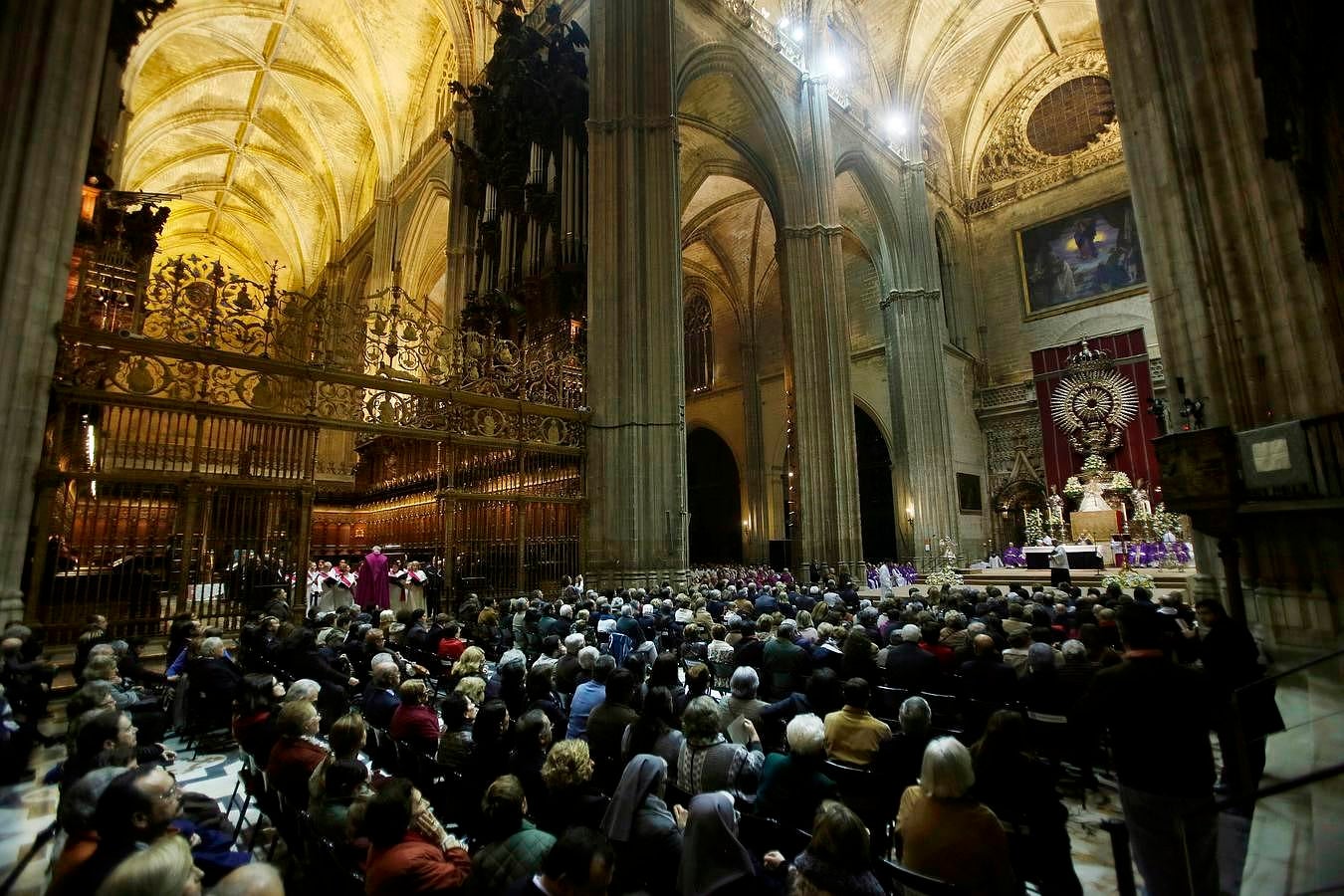 Misa de la apertura del Año de la Misericordia en la Catedral de Sevilla