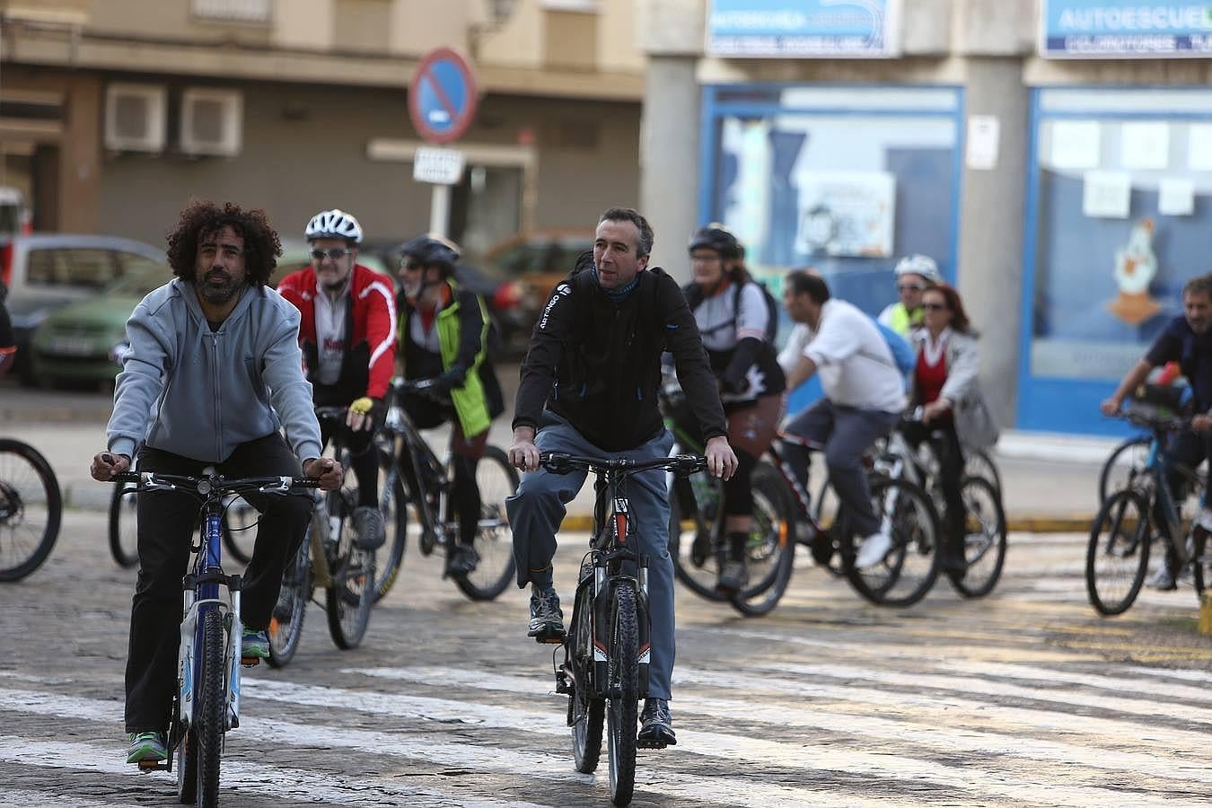 Manifestación de bicicletas en San Juan de Dios