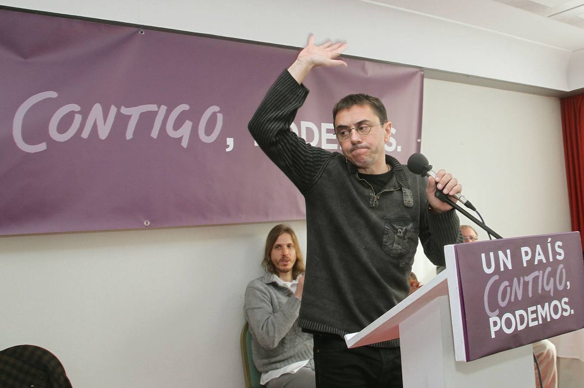 Juan Carlos Monedero, cofundador de Podemos, ocupa el noveno puesto de los políticos más buscados. Este miércoles ha asegurado que Don Quijote, cuando peleaba contra los molinos, «no estaba loco, era un adelantado de Podemos». 