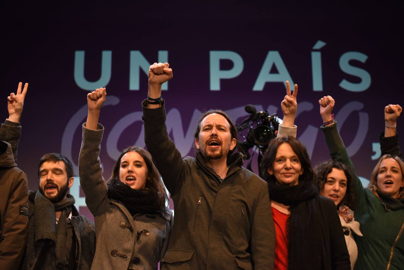 Con el 99,33% escrutado, de momento las urnas han confirmado que Podemos es la tercera fuerza fuerza política de esta legislatura. «España ha votado un cambio de sistema», ha dicho Iglesias tras conocerse los resultados. 