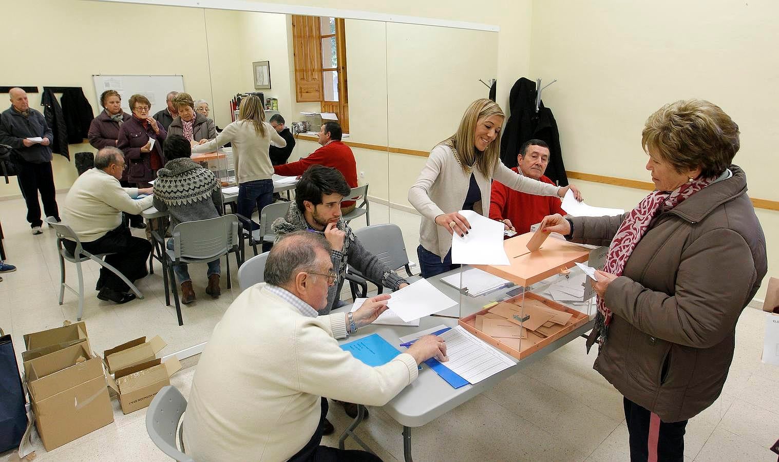 Jornada electoral 20-D en Córdoba, en imágenes