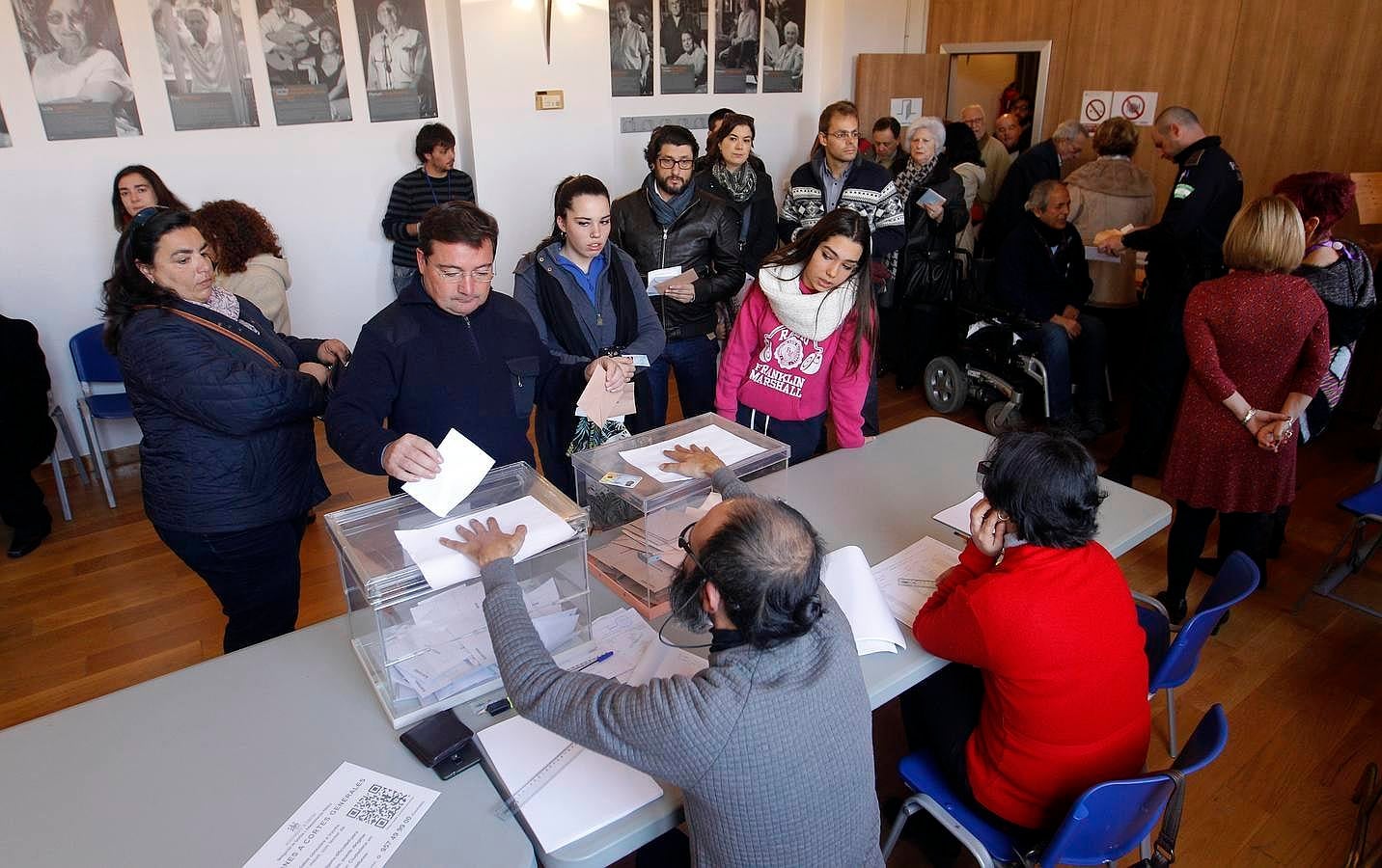 Jornada electoral 20-D en Córdoba, en imágenes