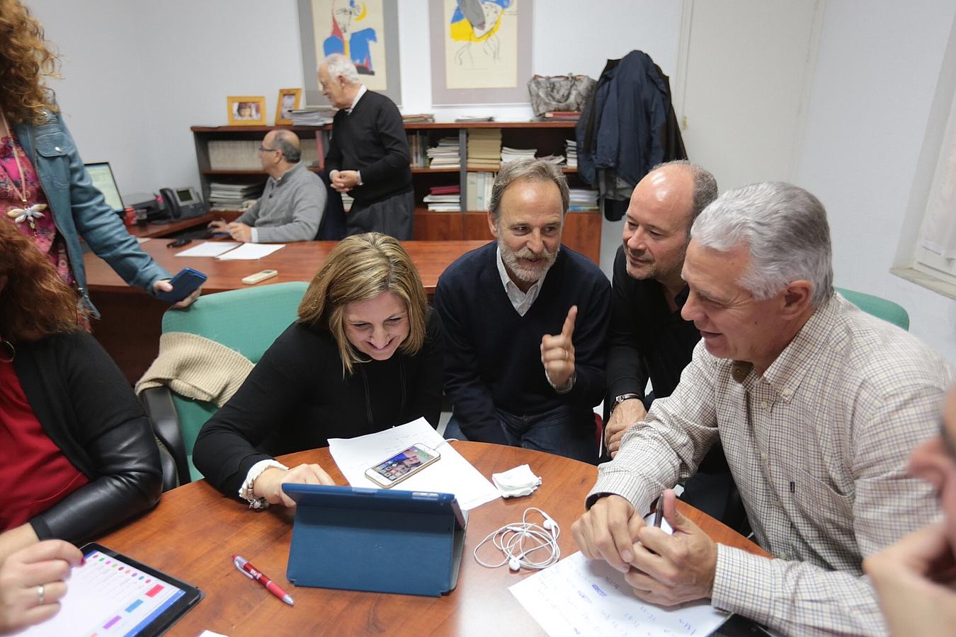 Las mejores imágenes de la jornada electoral en Cádiz