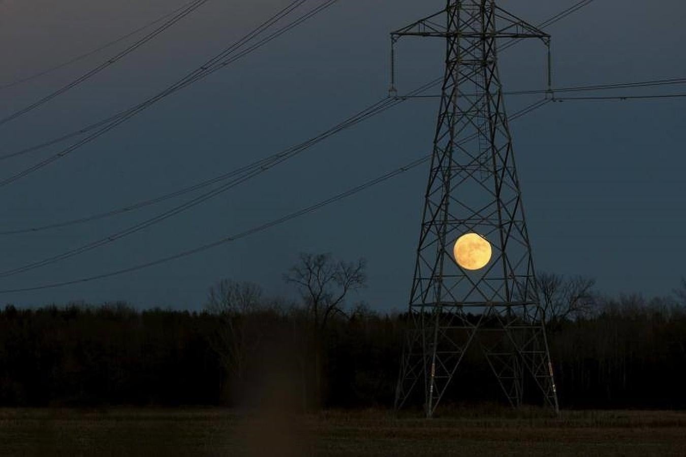 Ha sido, además, la primera Luna llena del invierno, que comenzó el 22 de diciembre. 