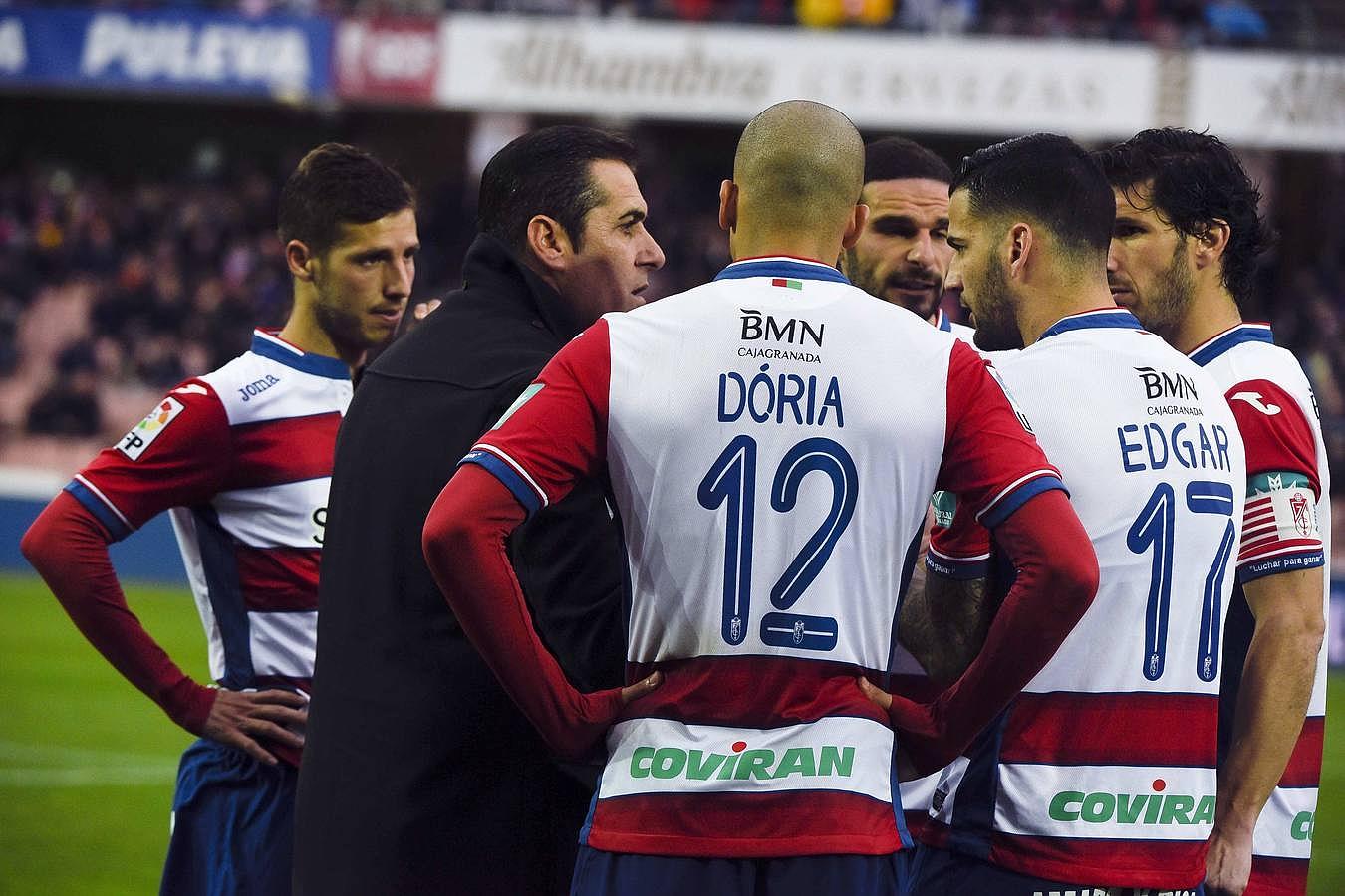 Al Sevilla (2-1) se le atraganta el Granada y sigue sin saber lo que es ganar fuera de casa