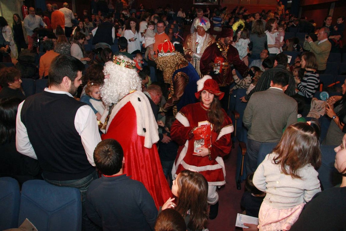 Los Reyes Magos visitan el hospital de Toledo