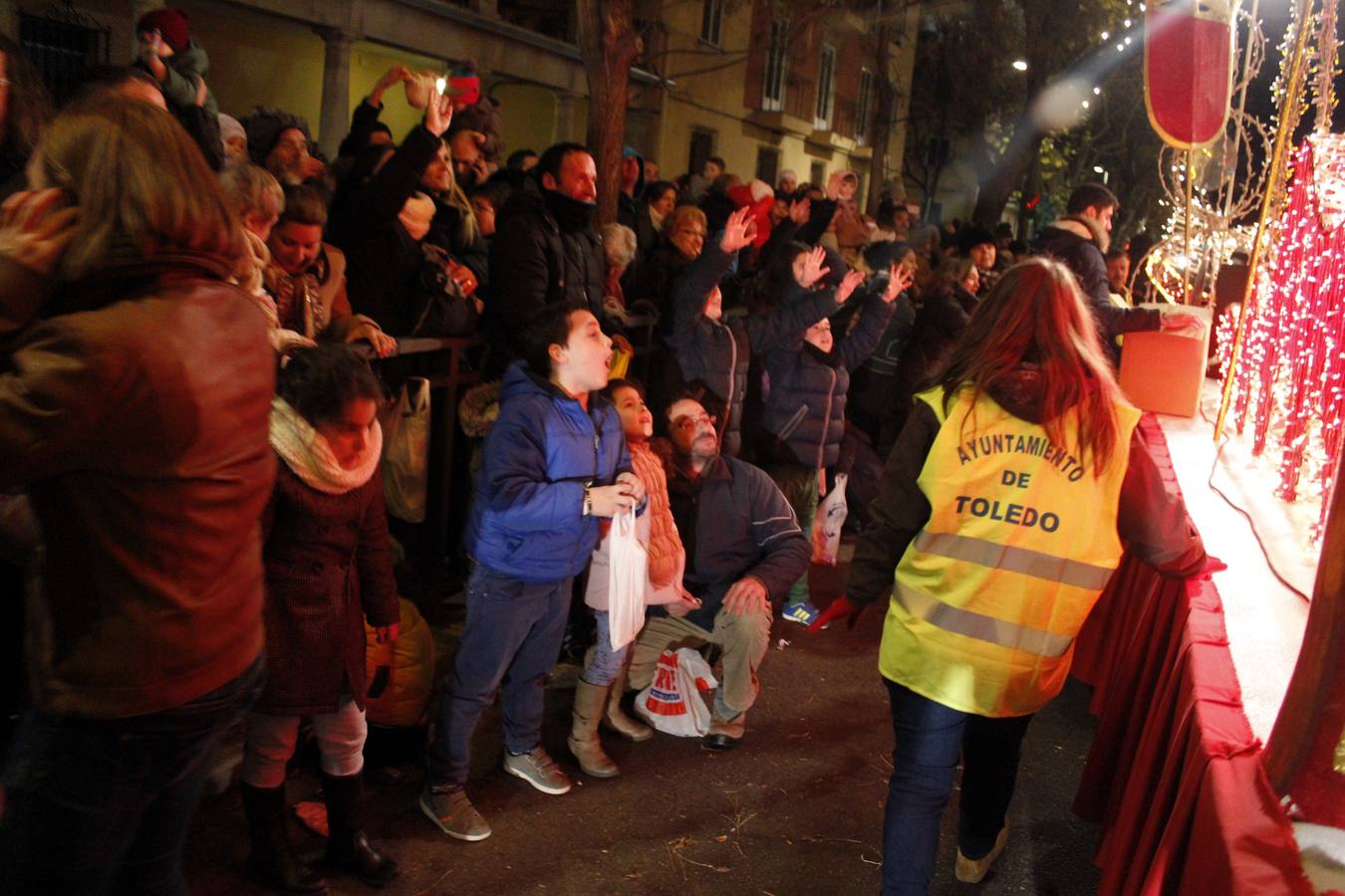 Los Reyes Magos reparten ilusión entre los niños toledanos