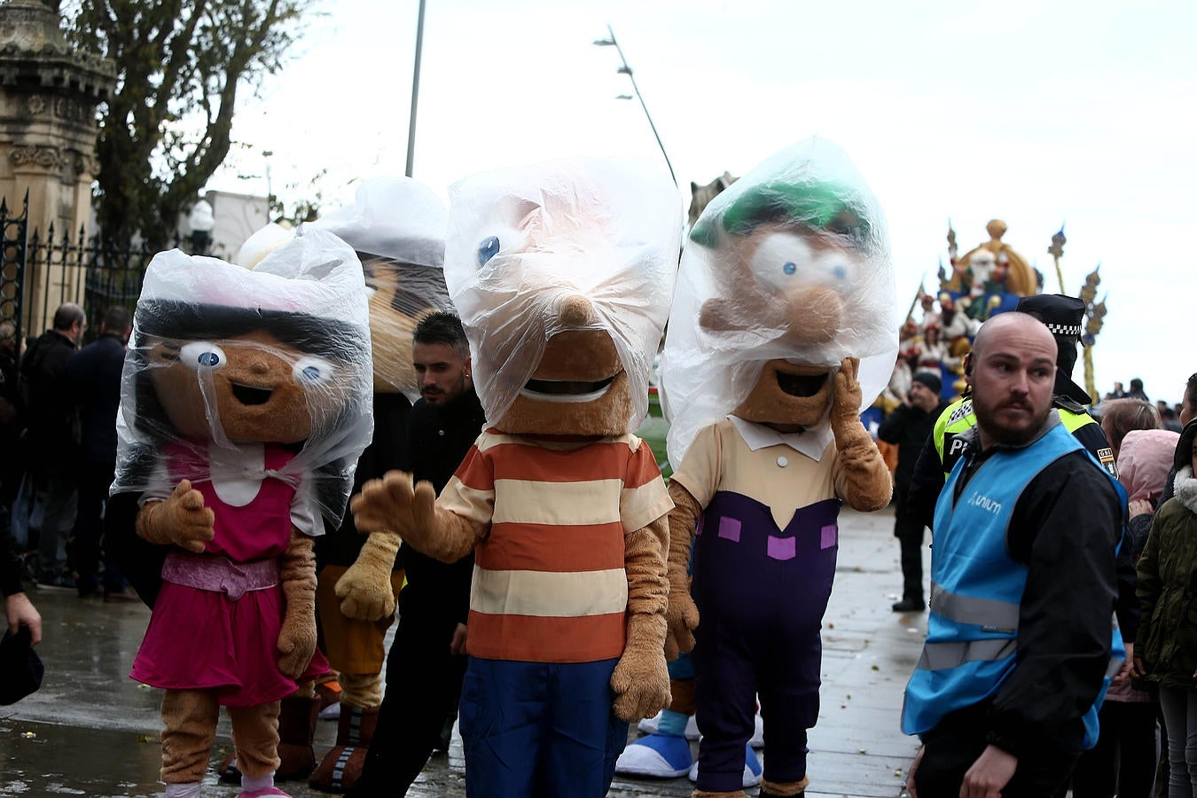 Fotos: Cabalgata en Cádiz 2016. La lluvia retrasa el desfile