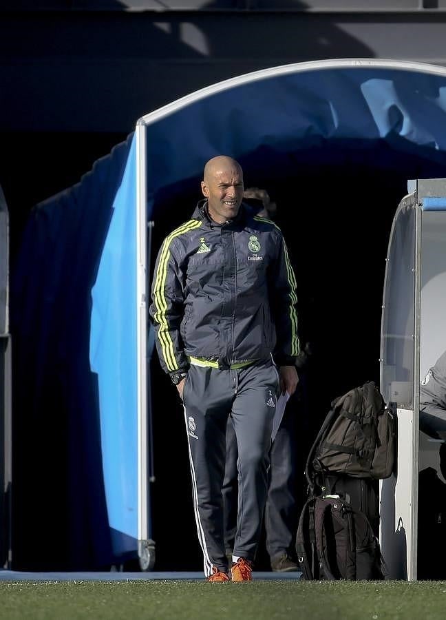 Primeras imágenes de Zidane como entrenador del Real Madrid