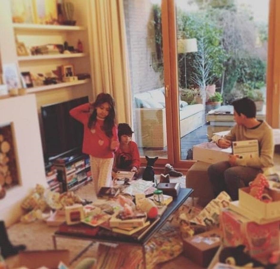 Nuria Roca compartía feliz la imagen de sus hijos disfrutando de sus regalos. 