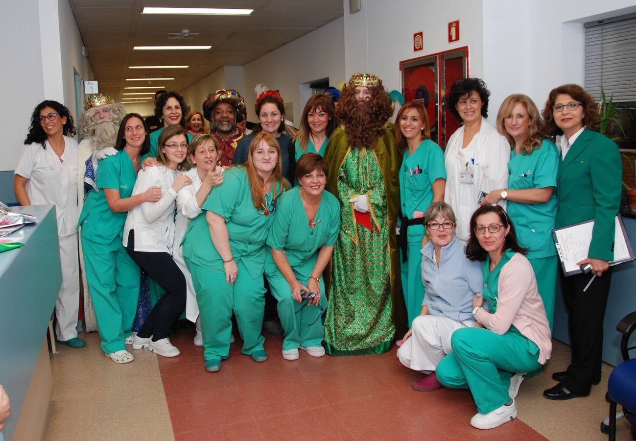 Los Reyes Magos visitan el hospital de Talavera