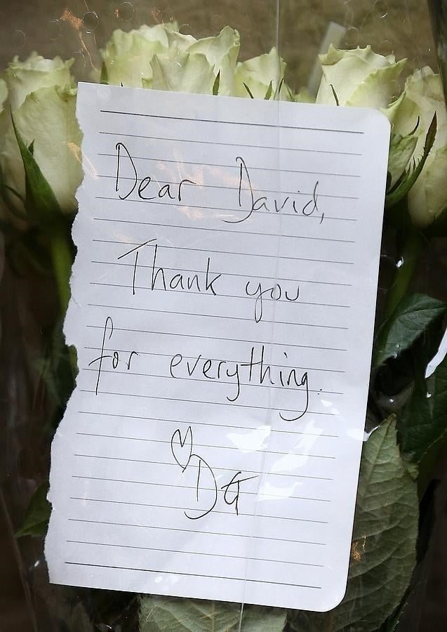 Lágrimas en todo el mundo por David Bowie