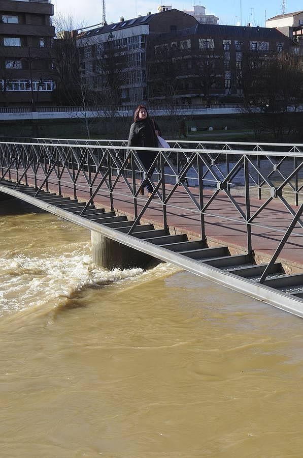 Río Bernesga, a su paso por la capital leonesa. 