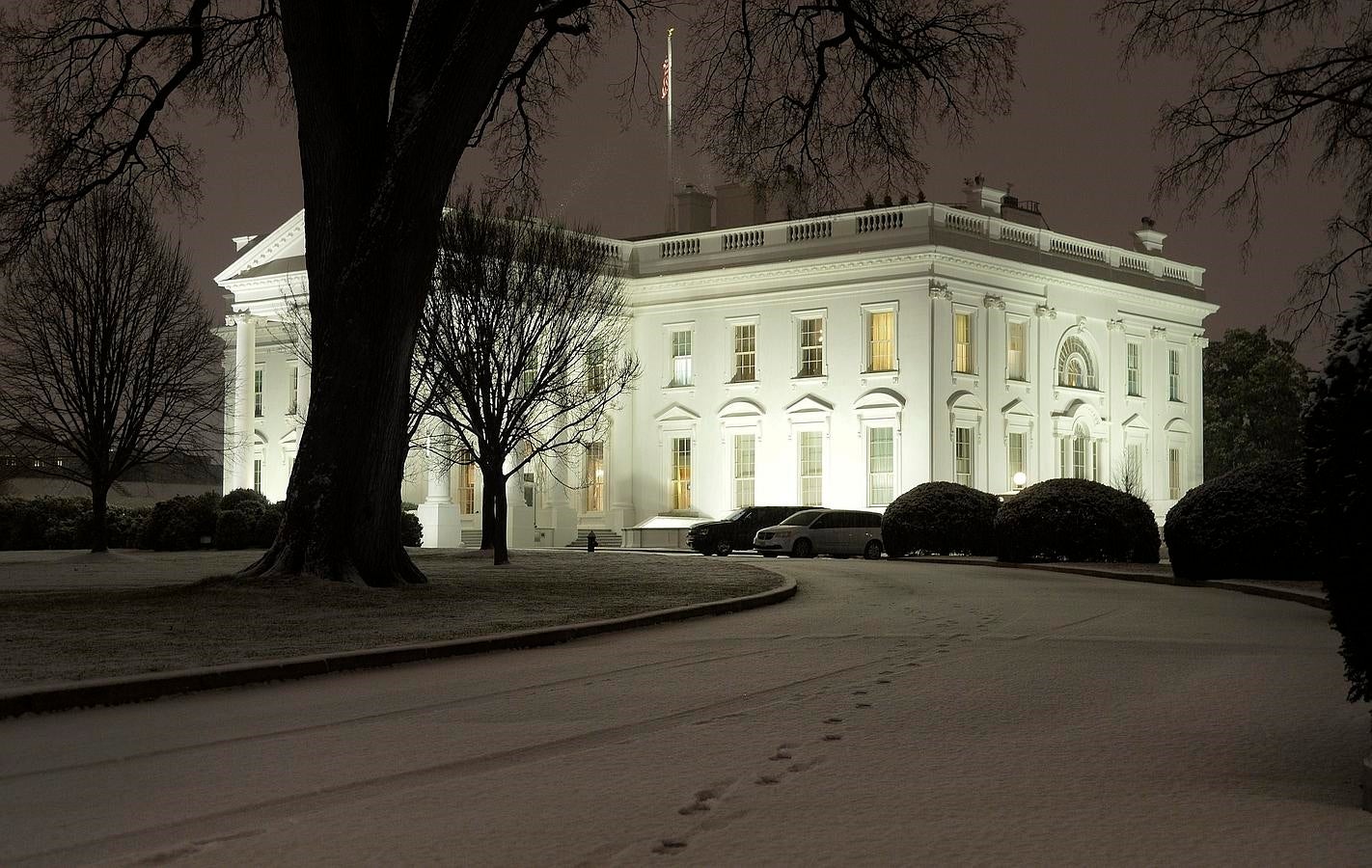 La tormenta de nieve «Jonas» altera la rutina en Washington. Sólo unas huellas manchaban la inmaculada estampa en la Casa Blanca