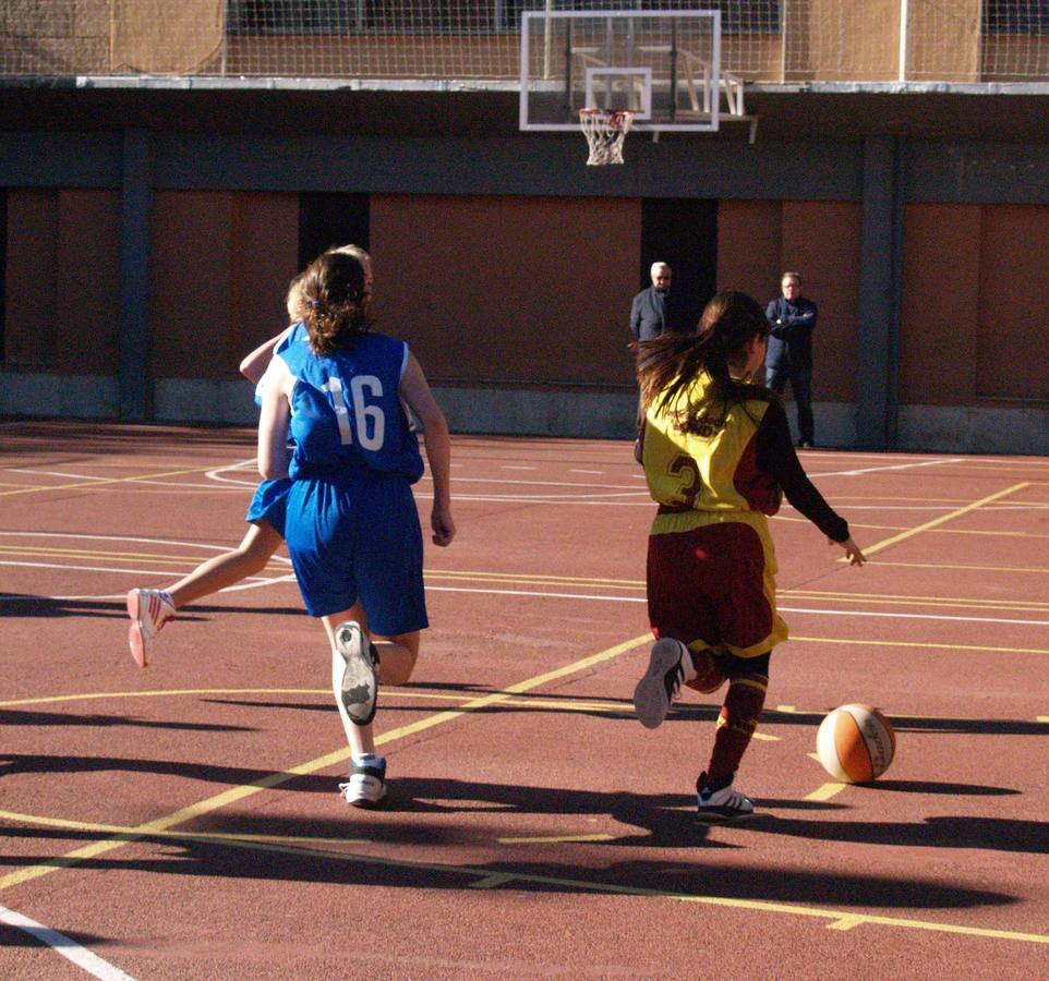 Virgen de Atocha vs Padre Piquer