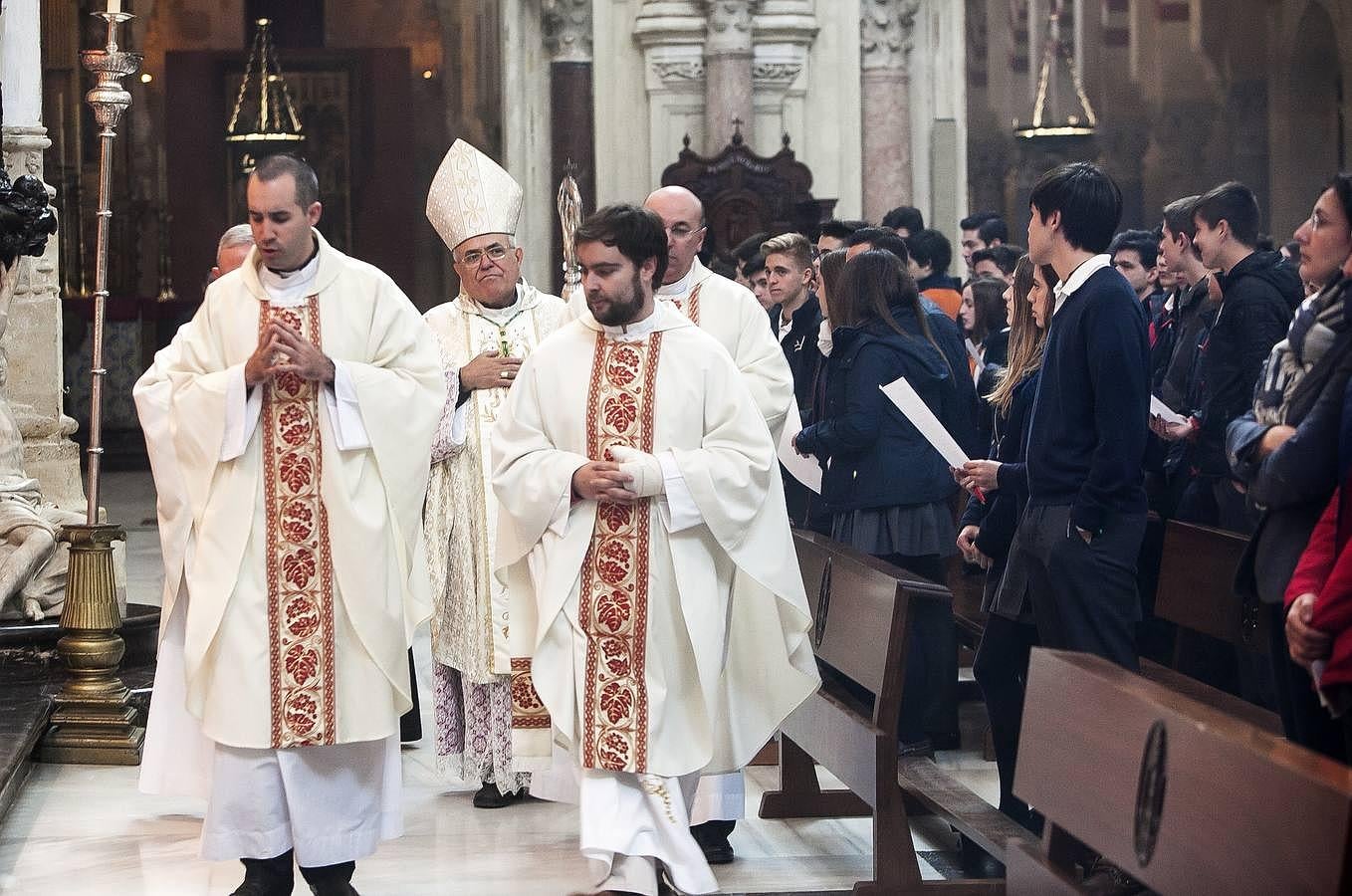 Marcha de Escuelas Católicas a la Catedral