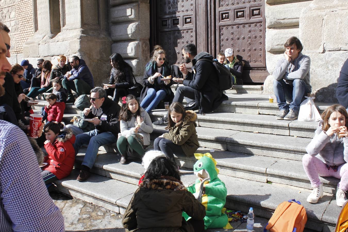 Degustación de carcamusas en la plaza del Ayuntamiento