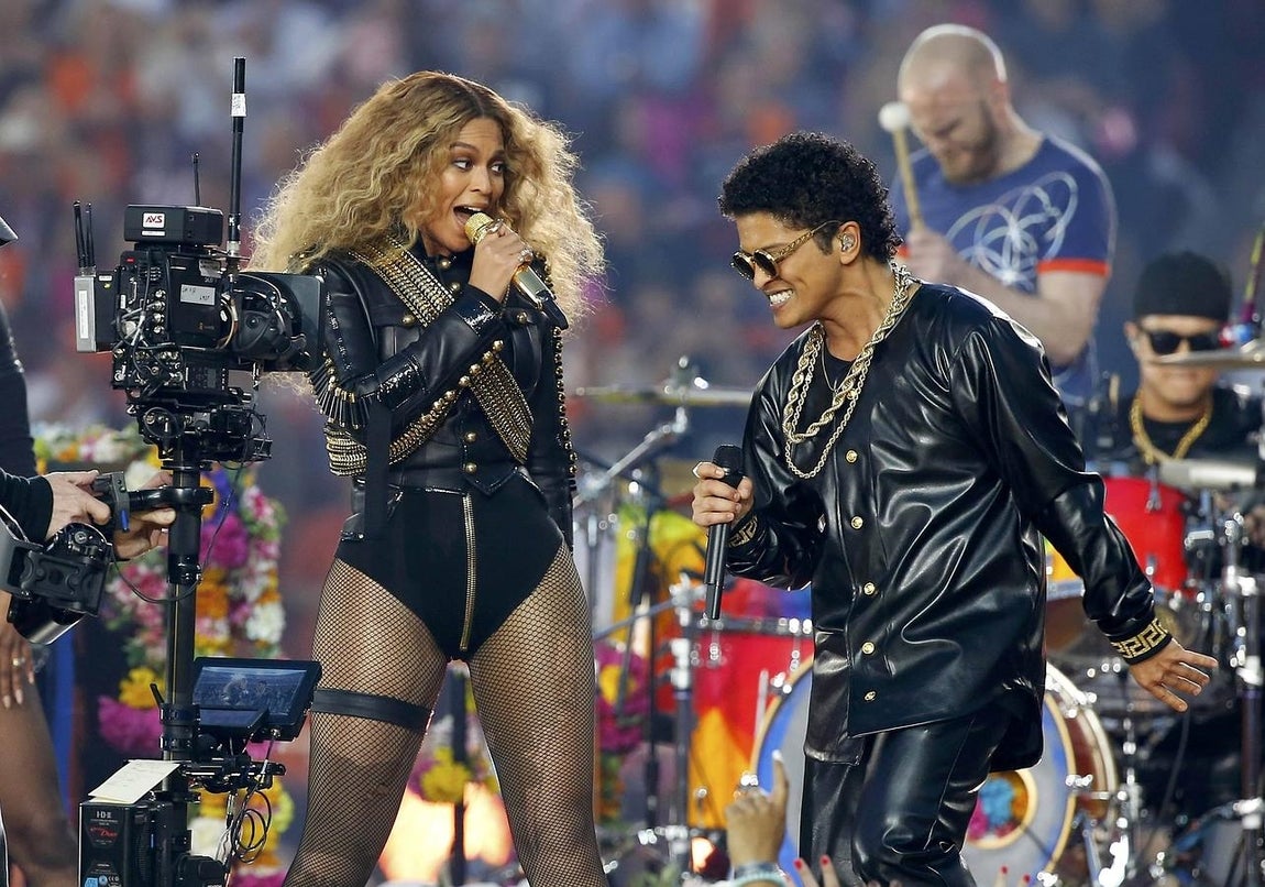 Beyoncé y Bruno Mars. 