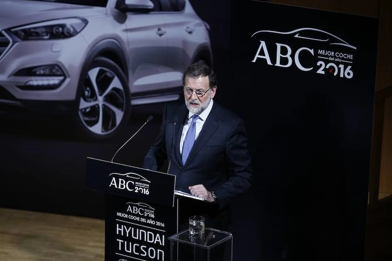 Mariano Rajoy, presidente del Gobierno en funciones, durante su discurso en la gala del Mejor Coche del Año 2016