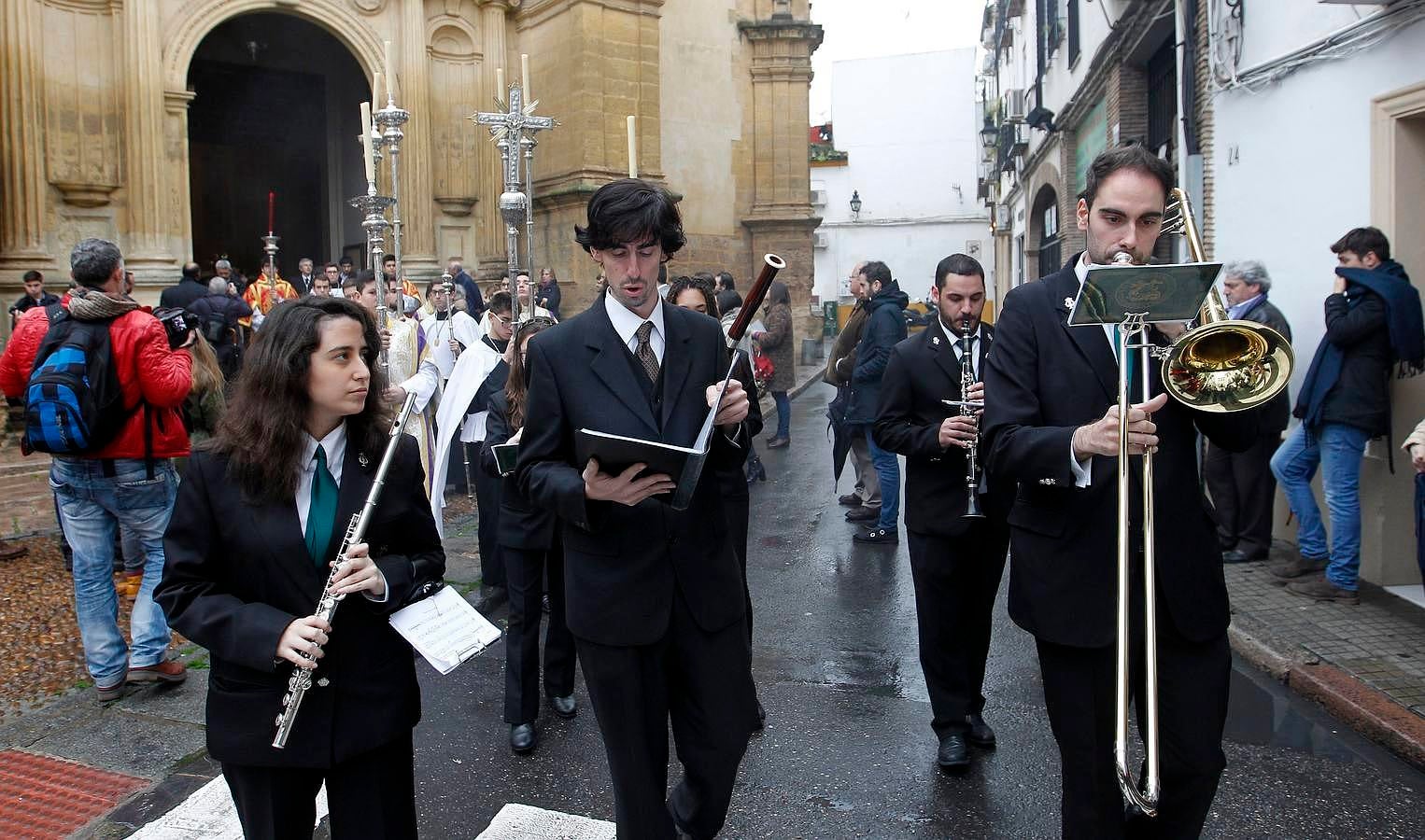 El Vía Crucis de la Agrupación de Cofradías, en imágenes