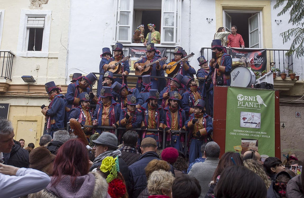 Carrusel de Coros en El Mentidero y La Viña