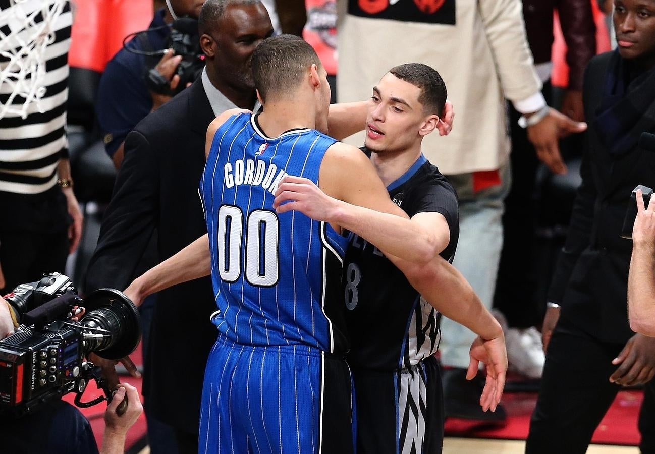 NBA All Star: LaVine gana a Gordon en un concurso de mates de otro tiempo