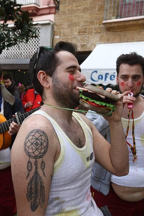 Ambiente del Domingo de Piñata de Cádiz