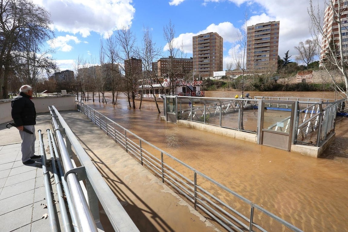 El río Pisuerga, a su paso por Valladolid. 