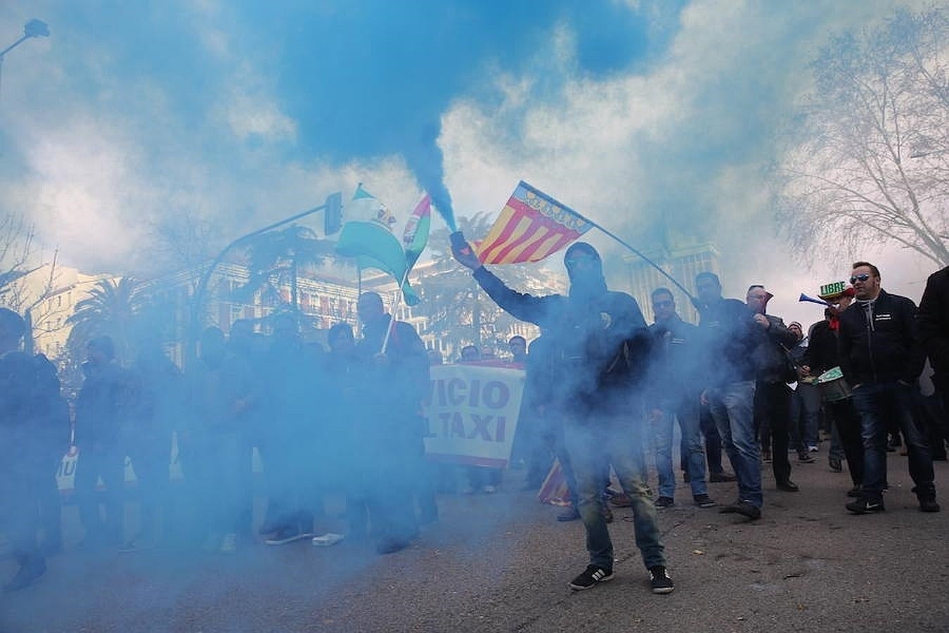 La protesta de los taxistas, en imágenes