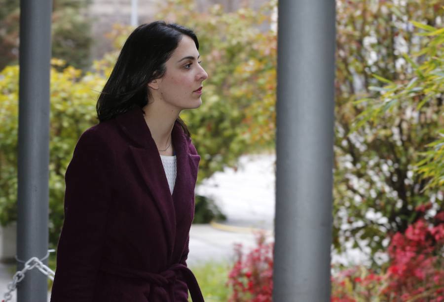 El fiscal pide que se condene a Maestre a un año de cárcel por manifestarse con el torso descubierto en la capilla de la Complutense en 2011. 