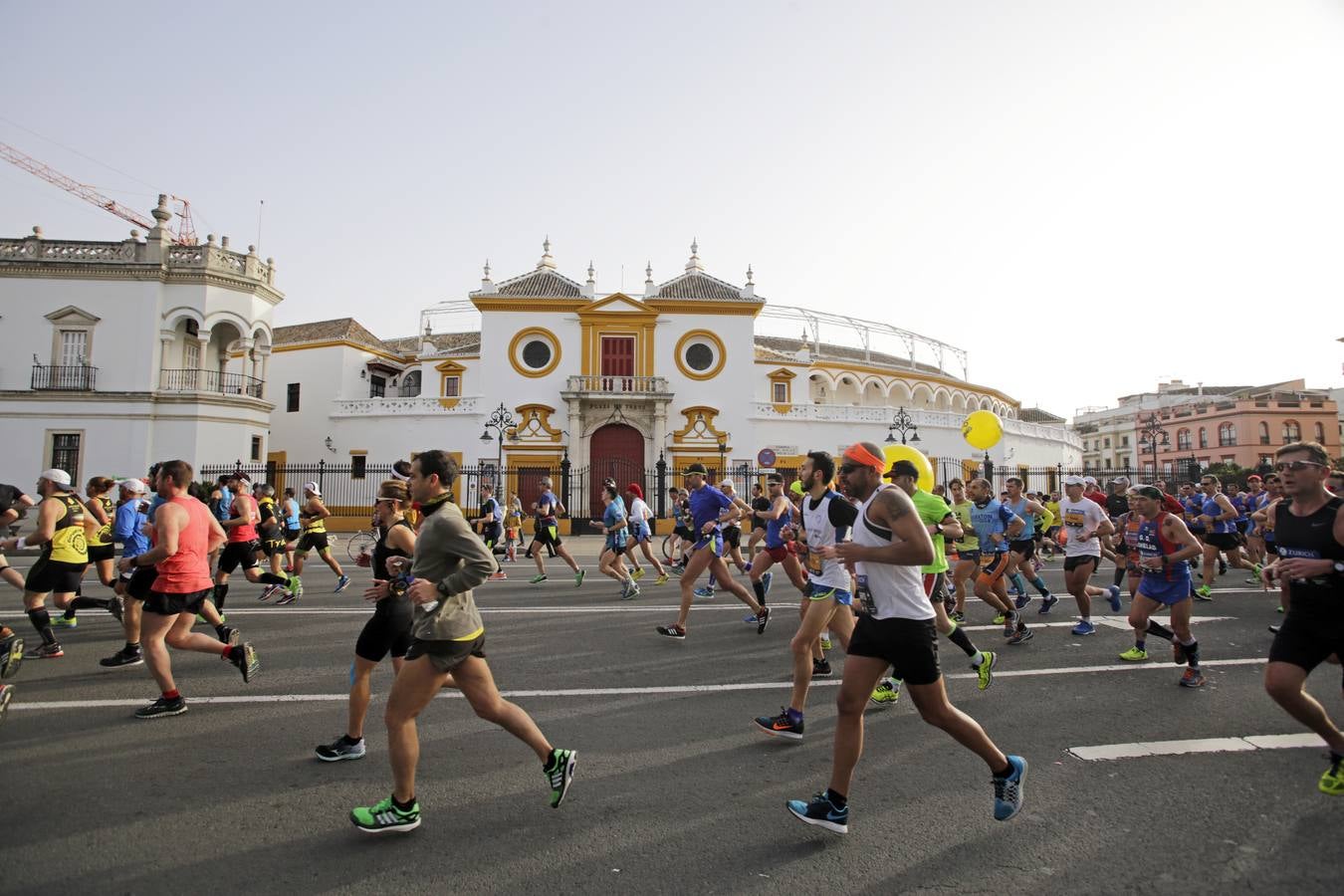 Más de 13.000 corredores en una maratón sin incidentes reseñables