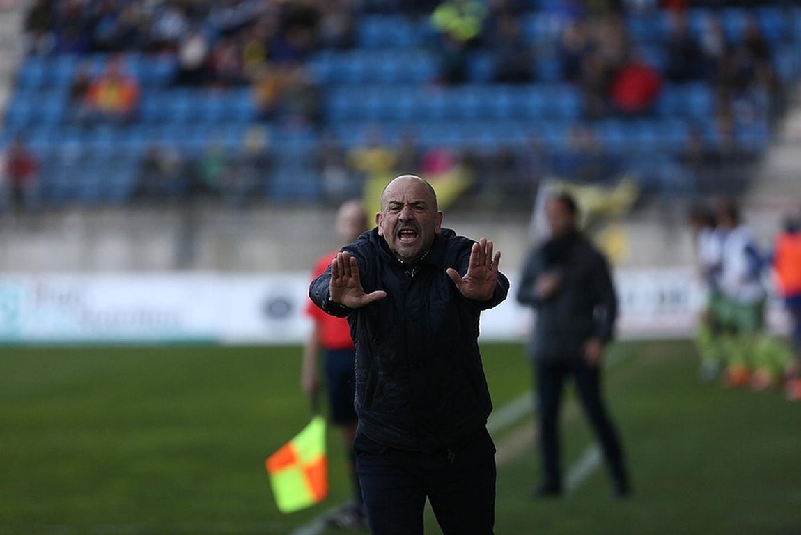 Partido Cádiz-La Hoya (1-1)