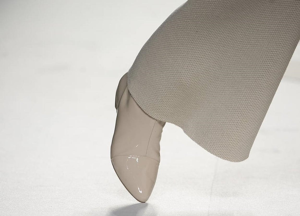 Devota &amp; Lomba apuesta por una mujer  elegante, con líneas rectas y cómodas. 