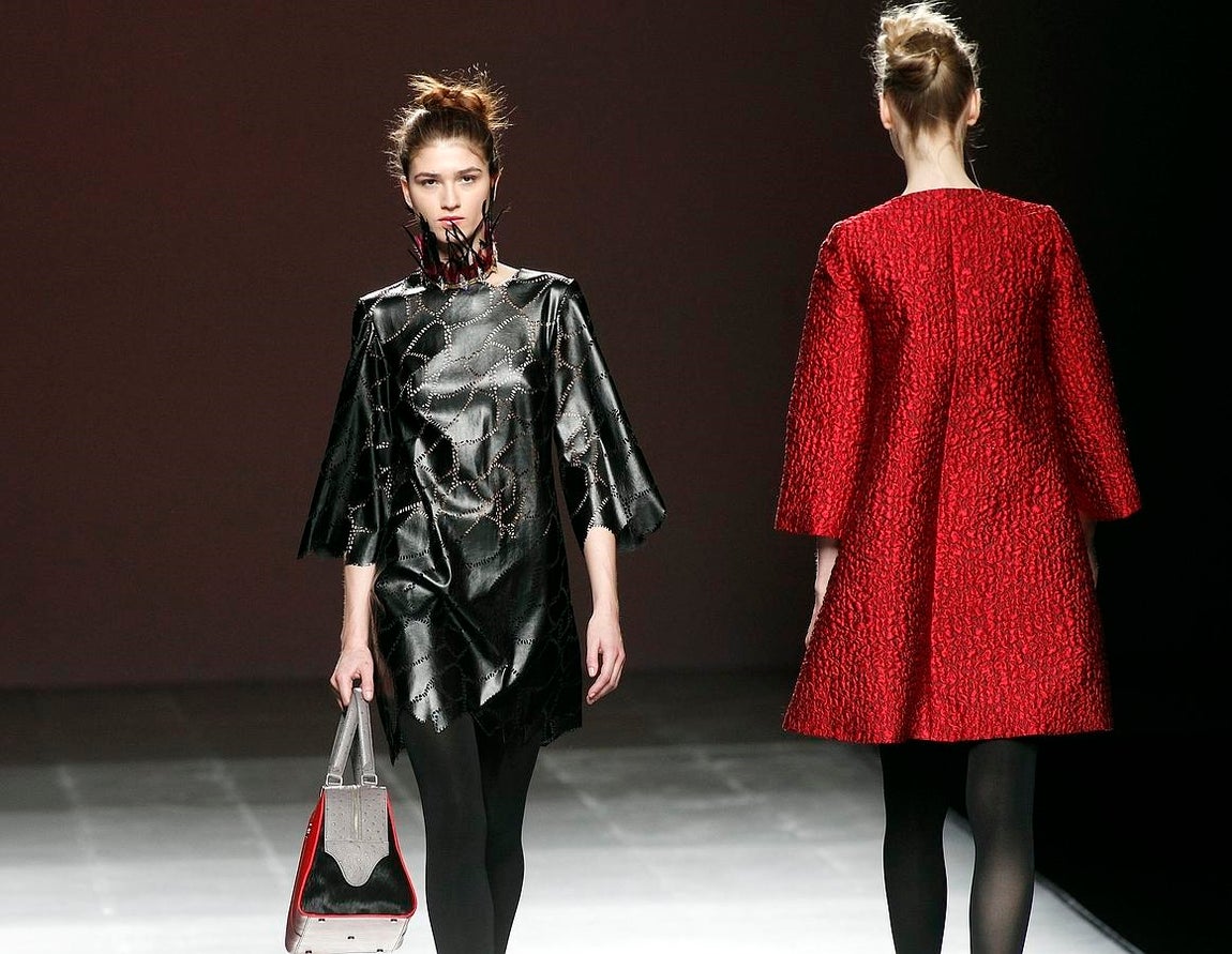 Esther Noriega ha contado con la firma leonesa de bolsos Valgut&amp;Bag. 