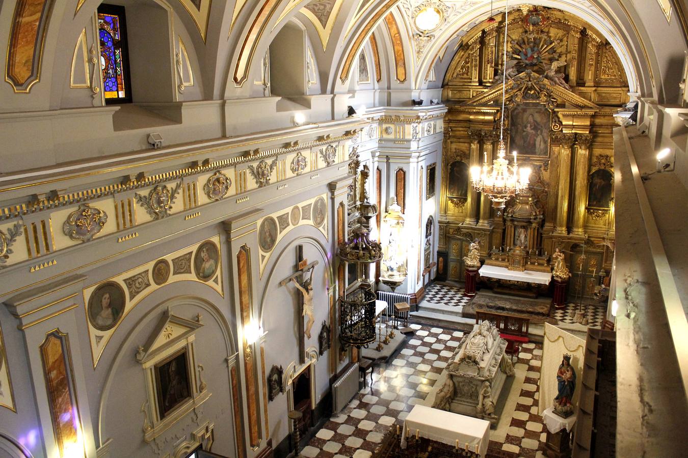 El Real Colegio de Doncellas, en imágenes