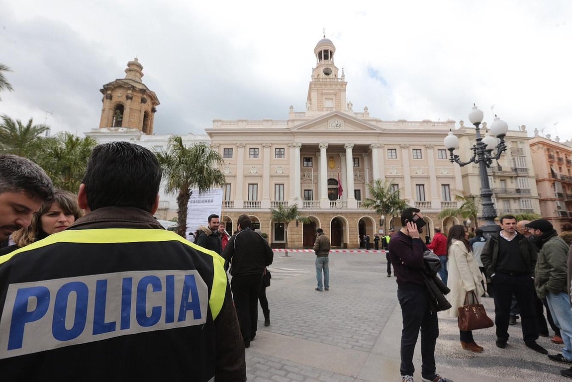 Fotos: Así se ha vivido el aviso de bomba