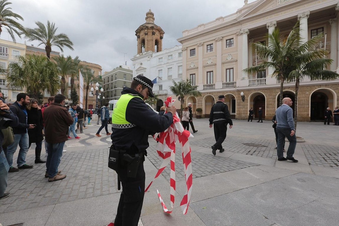 Fotos: Así se ha vivido el aviso de bomba